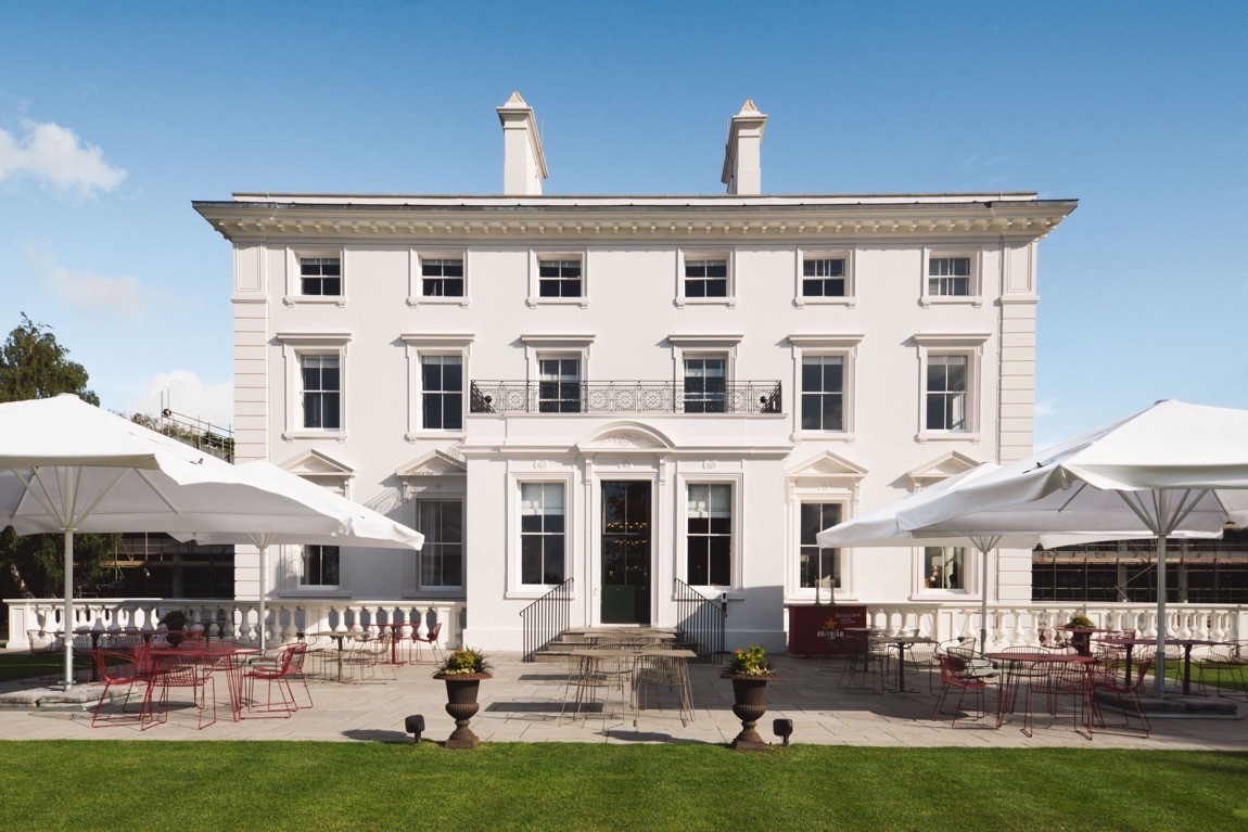 Fizz and Canapes at Winslade Manor