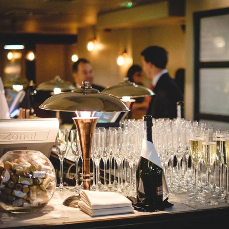 Top Ten Tips:  Effective Networking – How to work a Room